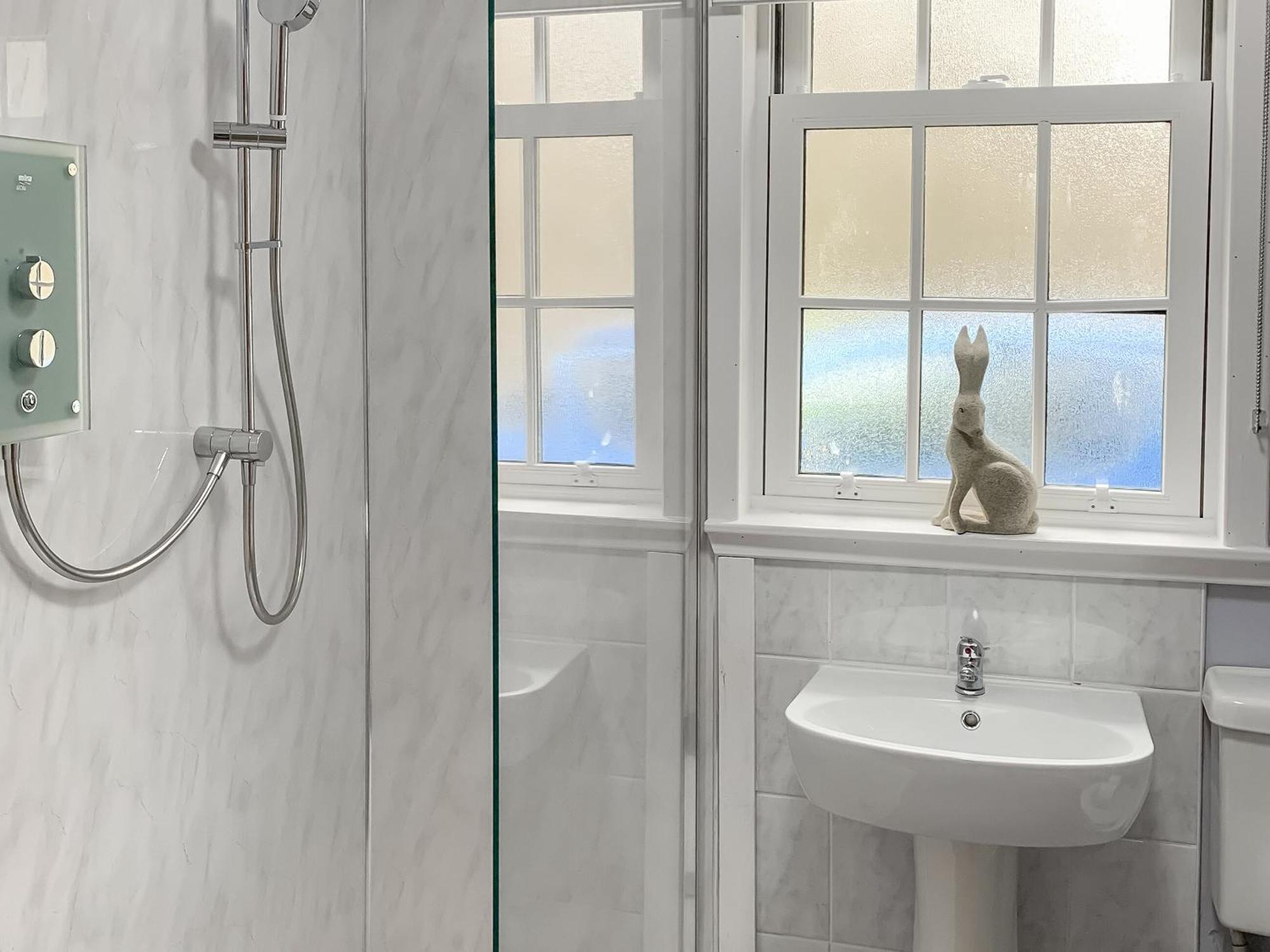 Ardross Villa Комри Екстериор снимка