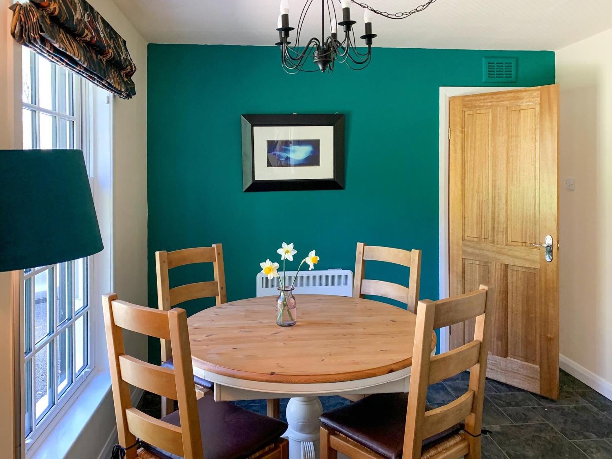 Ardross Villa Комри Екстериор снимка